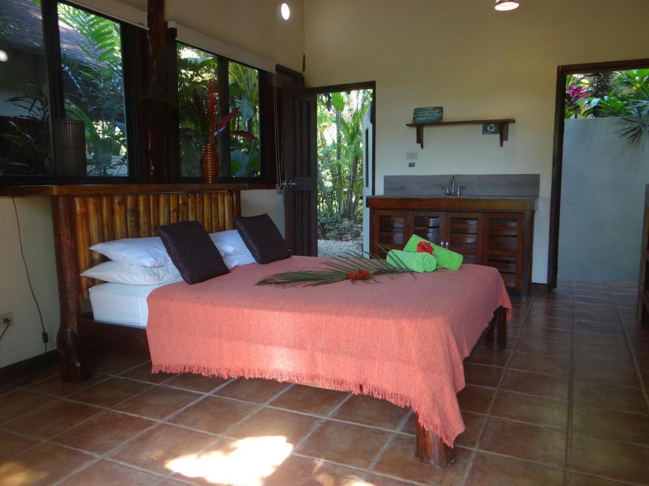 Funky Monkey Lodge Playa Santa Teresa  Eksteriør bilde